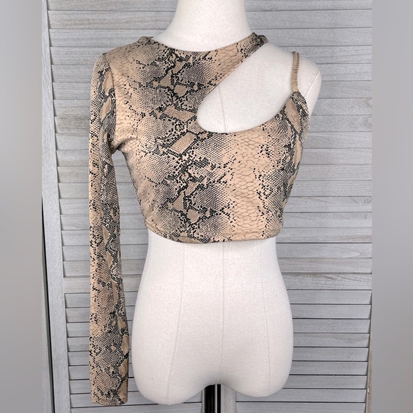 NASTY GAL Cropped One Sleeve Top Snake Print-8 - Picture 1 of 2